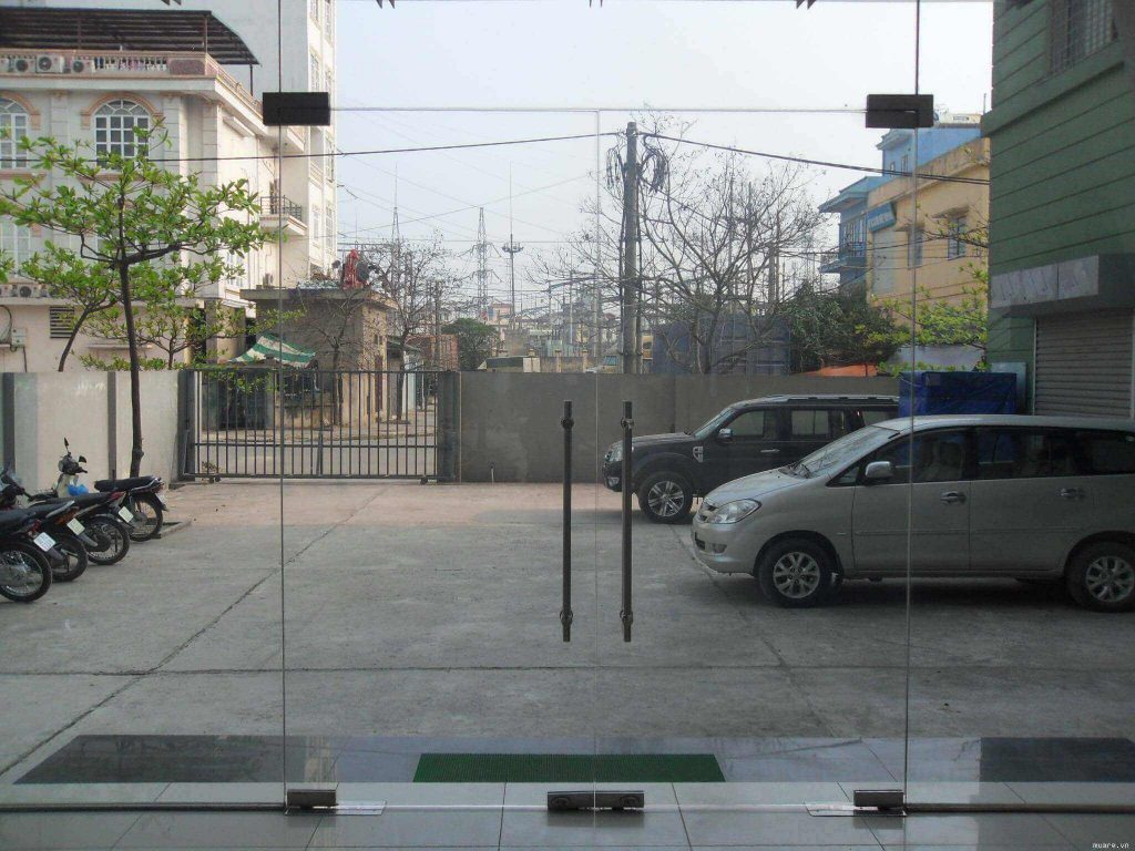 CUA KINH CUONG LUC 03